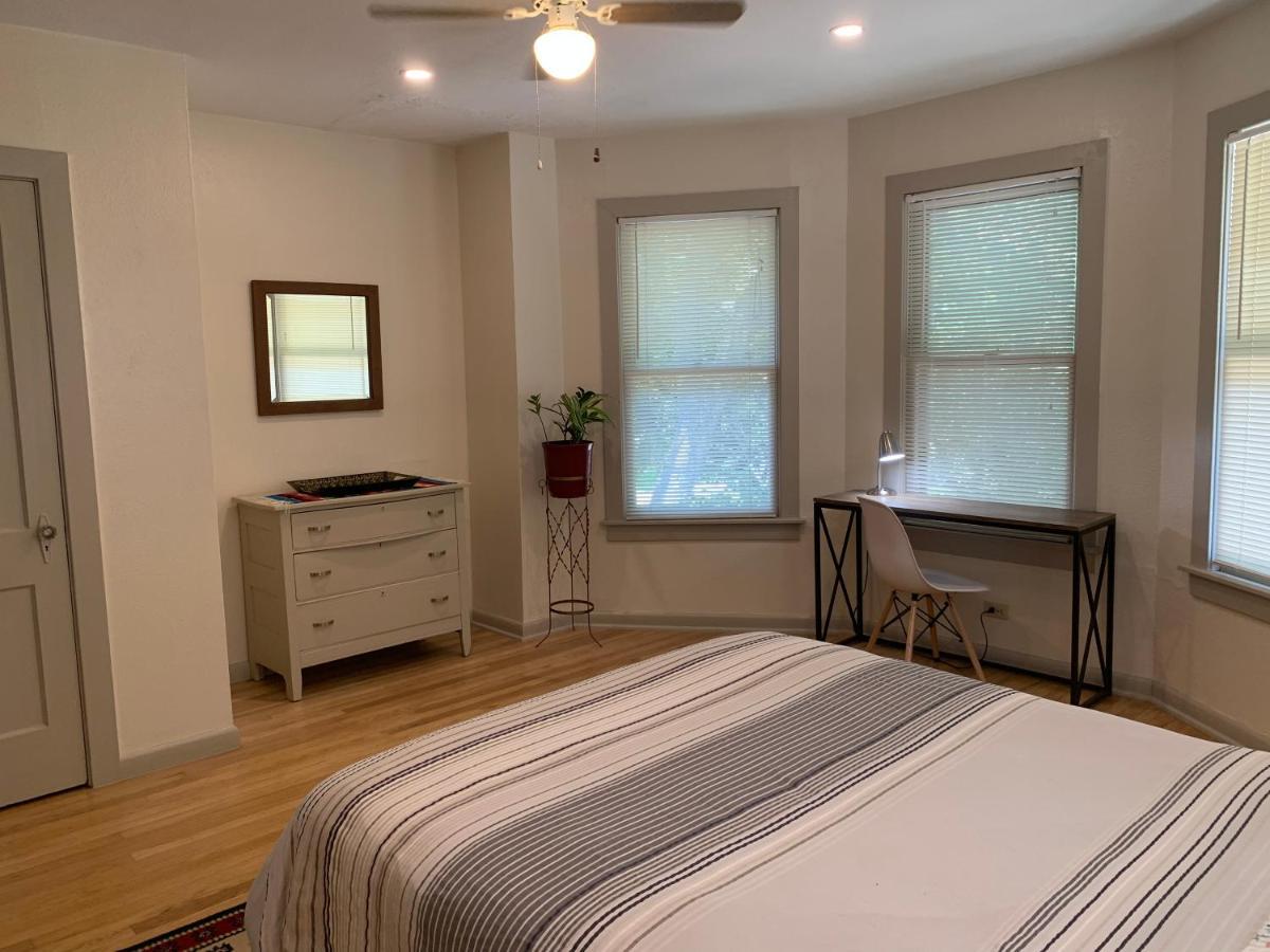125-#4 Downtown Cozy Upstairs One Bedroom Apt 샌안토니오 외부 사진