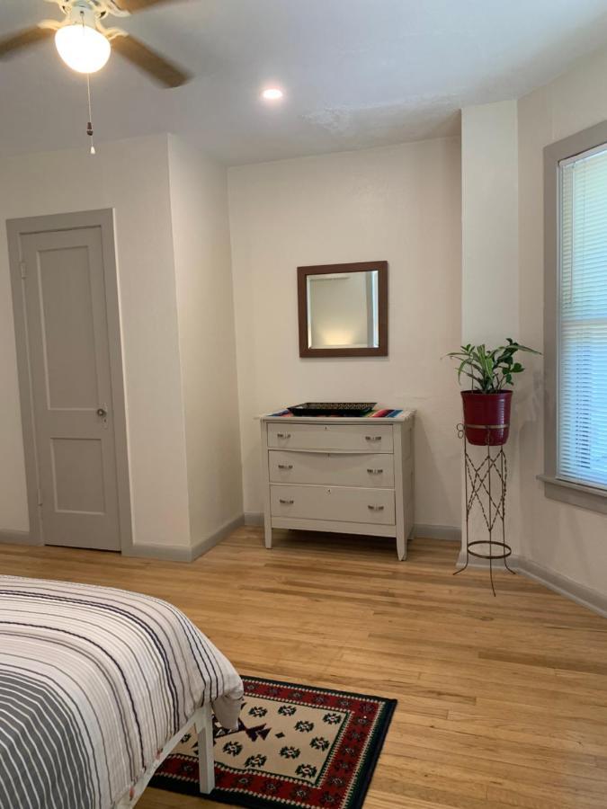 125-#4 Downtown Cozy Upstairs One Bedroom Apt 샌안토니오 외부 사진